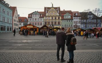 Gdzie leci się najdalej z Polski? Gdzie leci się najdalej z Polski?