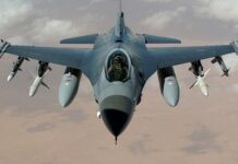 Ile spala F-16 na godzinę?